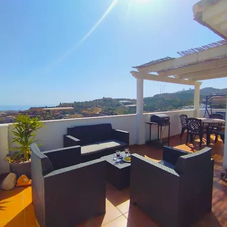 Amazing 2 Bedroom With Private Roof Terrace In