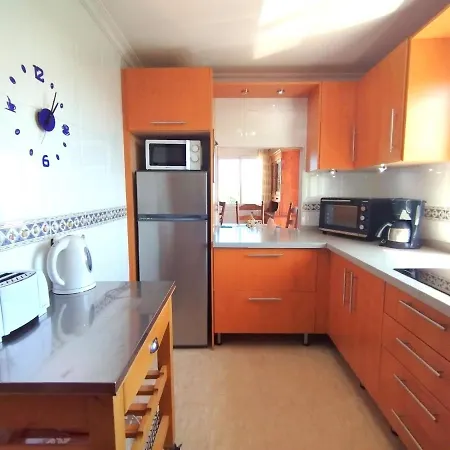 Amazing 2 Bedroom With Private Roof Terrace In شقة *
