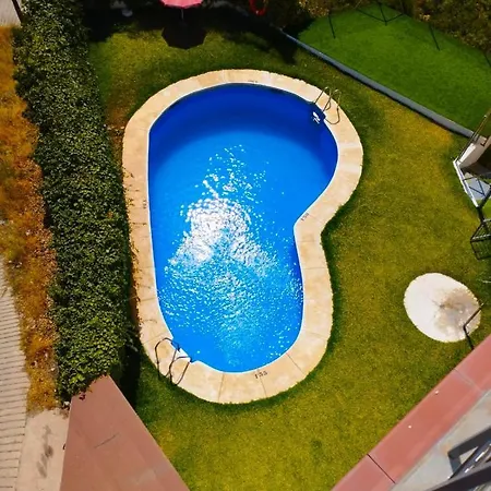 Amazing 2 Bedroom With Private Roof Terrace In Apartment